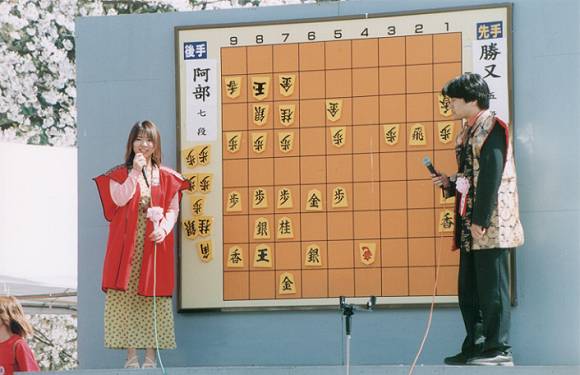 Mr.FUJII and Ms.HONDA (Ningen Shogi)