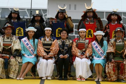 写真:対局後の記念撮影