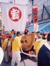 写真:七福神まつりの宝船