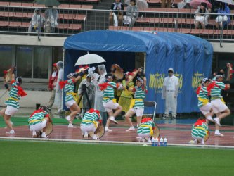 写真:四方山会の花笠踊り