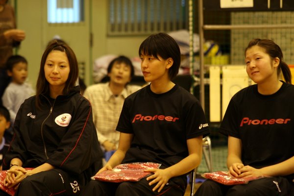 写真：滝沢、冨永、香野選手