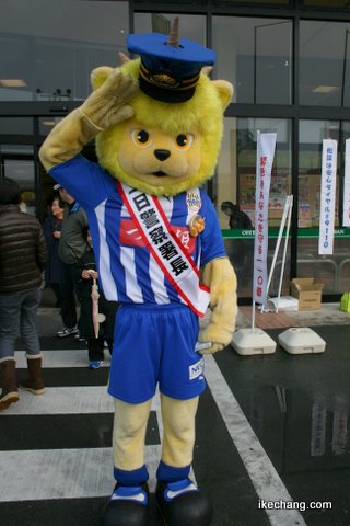 写真:ディーオ一日天童警察署長