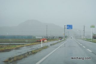 写真：雨に煙る舞鶴山（モンテディオ山形×ベガルタ仙台）