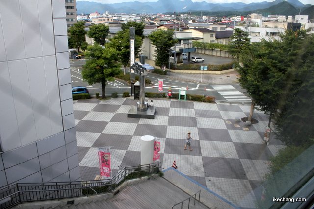 写真：パルテ3階から眺めたJR天童駅東口
