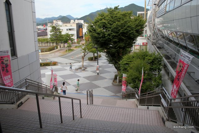 写真：自由通路から眺めたJR天童駅東口