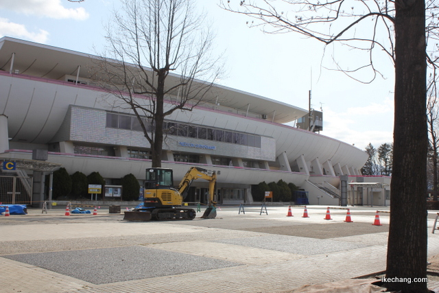 写真：工事が進められているNDソフトスタジアム山形前