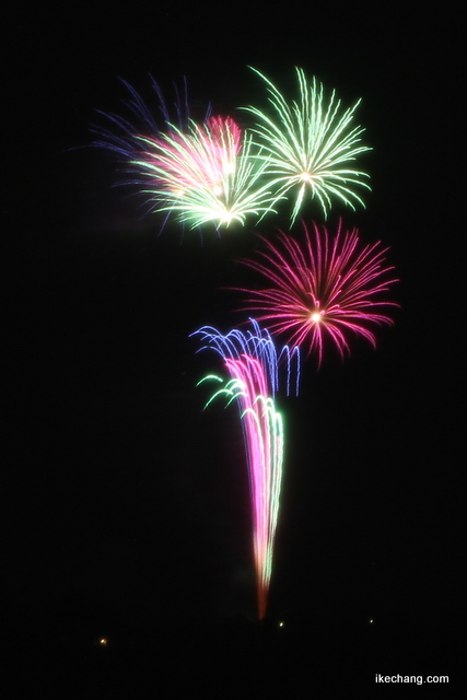 写真：舞鶴山から打ち上げられた花火