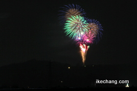 写真：舞鶴山から打ち上げられた花火