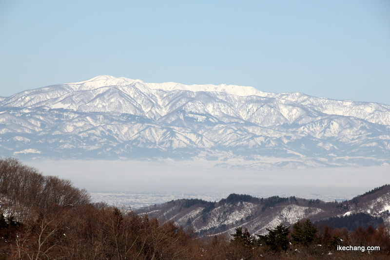 画像：天童高原スキー場から見た葉山