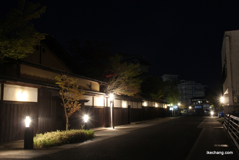画像：天童温泉天童荘前の夜景