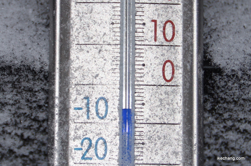 写真：マイナス7度を指す温度計