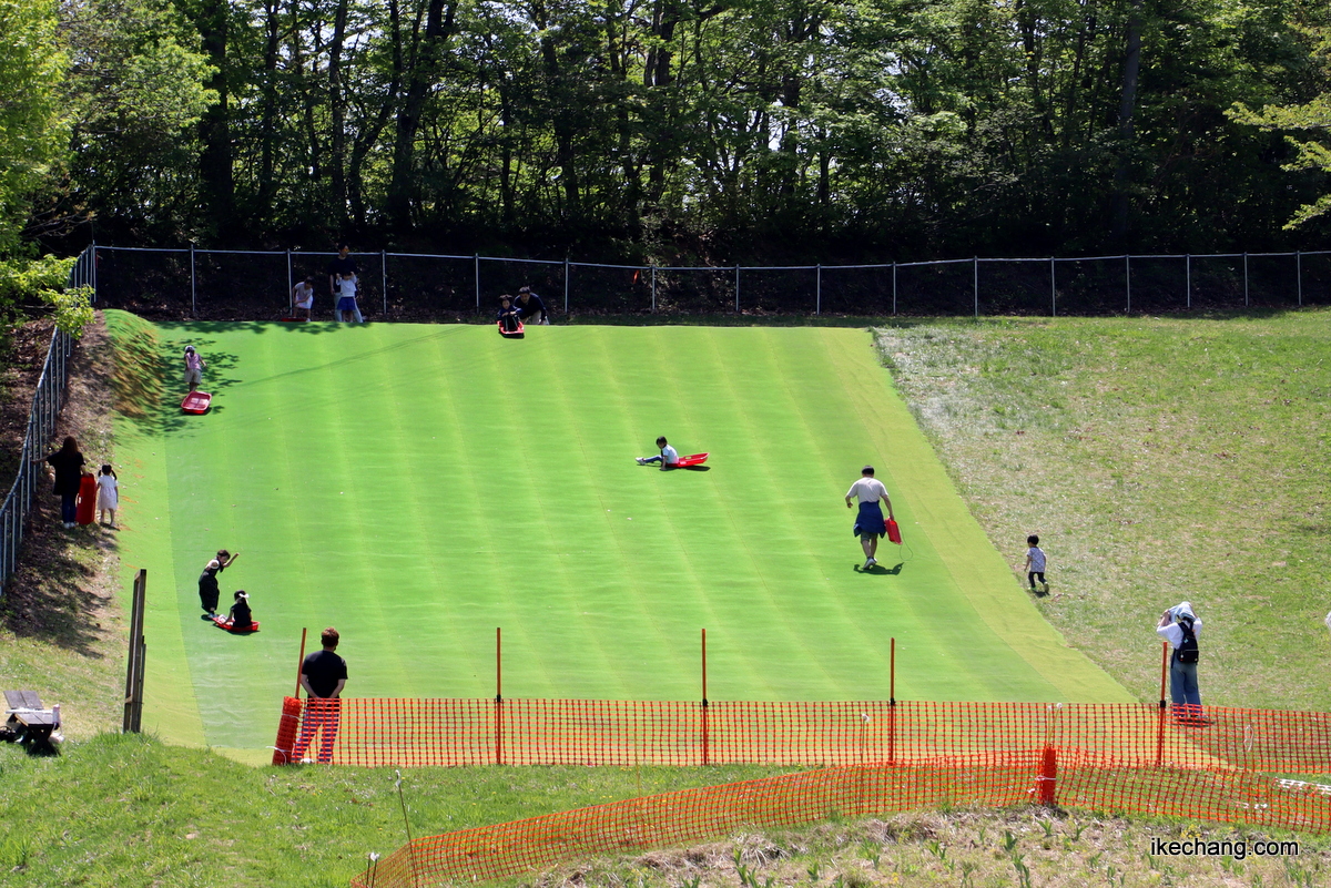 写真：天童高原キャンプ場そばにある夏ソリ乗り場