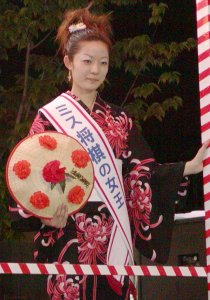 写真：ミス将棋の女王・市川麻里枝さん